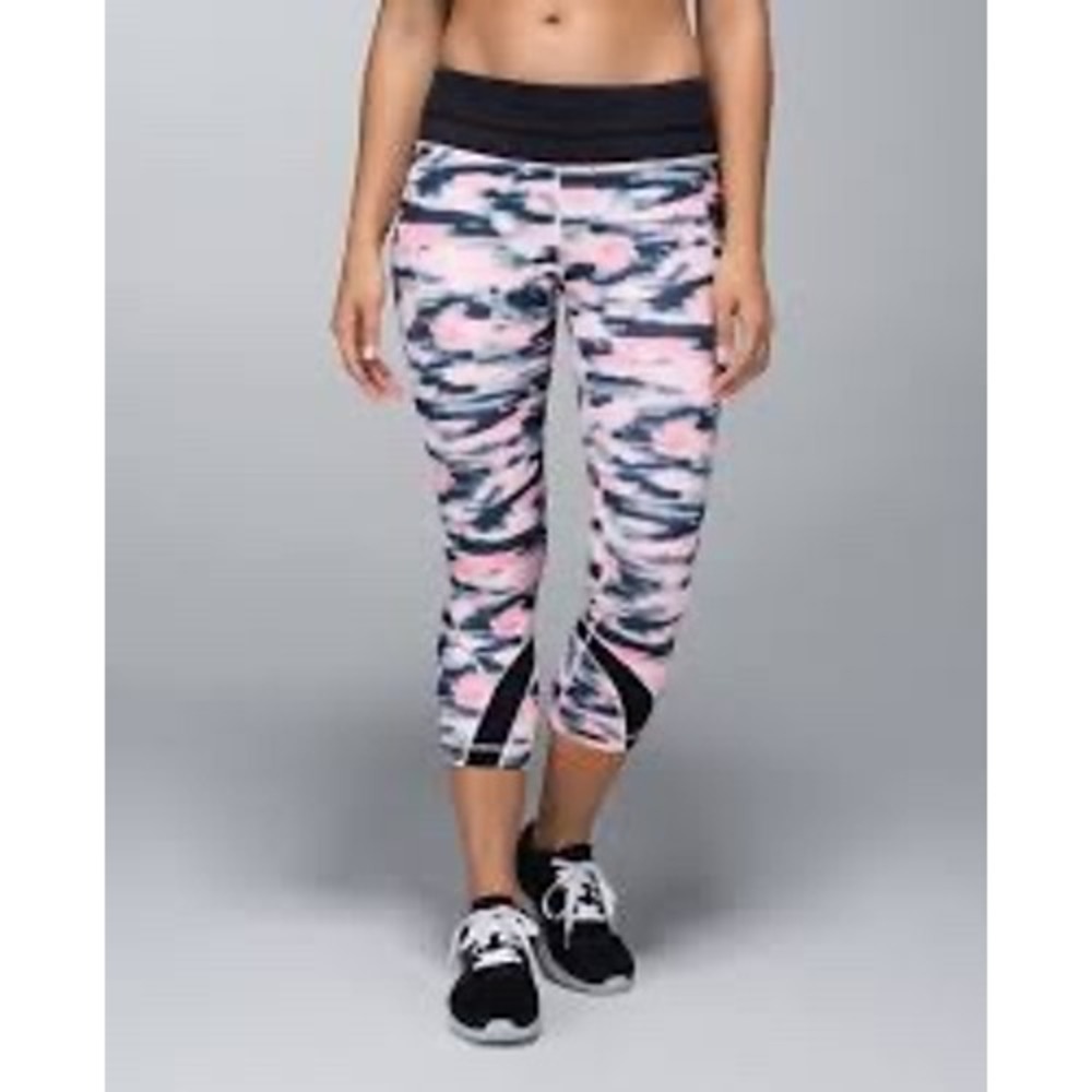 Lululemon Run Inspire Crop II Pink Grey Camo Mesh Leggings Size 4
